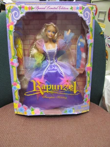JAKKS RAPUNZEL FAIRYTALE HOLIDAY DOLL 11 1/2" FASHION DOLL 10350 SPEDIZIONE GRATUITA - Foto 1 di 5