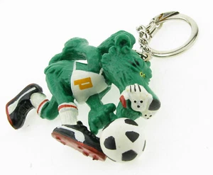 Scarpe da calcio Schleich Puma - 6,7 cm ciondolo chiave personaggio pubblicitario promo - Foto 1 di 3