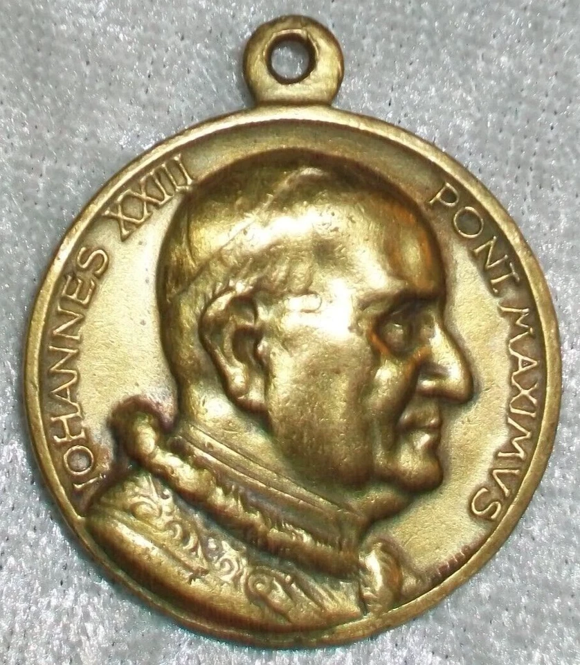 De colección Cristiana Latón AE Lorioli Papa Juan XXIII San Cristóbal Medalla Italia - Imagen 1 de 4