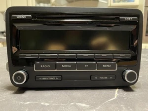 VW RCD 310 Autoradio aus 2012 - Bild 1 von 6