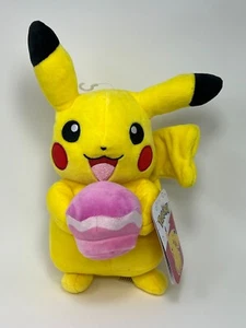 Jazwares Pokemon Pikachu Plüschtier hält Geburtstag Cupcake Geschenk Happy Face Pika - Bild 1 von 6