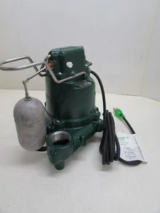 NEW!! ZOELLER Submersible Sump Pump:63-0007,3/10,Vertical Float,34 gpm Flow Rate - Picture 1 of 8