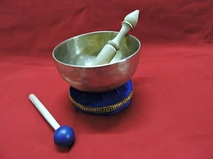 TONE A 464 gm 5"dia THIRD EYE CHAKRA 441 Hz TIBETAN SINGING BOWL HEALING MEDITAT - Picture 1 of 1