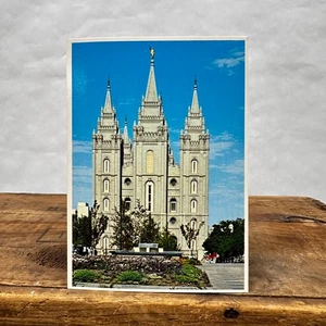 Vintage Postcard THE L.D.S. MORMON TEMPLE Salt Lake City Utah - Picture 1 of 3