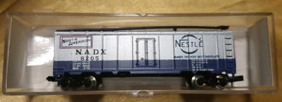 MODEL POWER N SCALE TRAIN "NESTLE NORTH AMERICAN NADX 8205" REEFER W/ CASE USED - Image 1 of 4