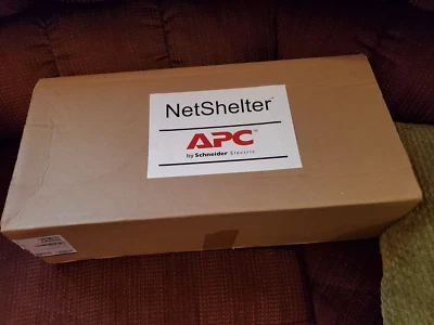 APC AR8606 Horizontal Cable Manager Rack Mount 2U w/ Cover - Image 1 of 2