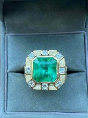 Elegante anillo de plata 925 chapado en oro esmeralda simulada de 2,40 quilates para hombre Foto 1 de 4