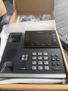 Yealink SIP-T54W 16-Lines Corded/Cordless IP Phone NEW In BOX - Photo 1/4