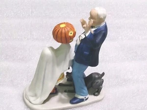 The 12 Norman Rockwell Porcelain Figurine TRICK OR TREAT Danbury Mint 1980 N Box - Picture 1 of 12