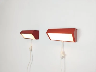 Par de lámparas de pared brutalistas años 70, suecas, Hans Agne Jakobsson, apliques rojos Foto 1 de 4