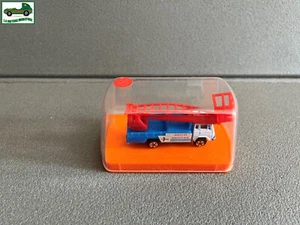 Voiture miniature Camion Mercedes Aeroport Guiloy Spain Echelle 1/124 Majorette - Picture 1 of 7