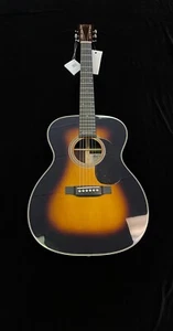 Martin 000-28EC Eric Clapton Signature Acoustic Guitar in Sunburst - Picture 1 of 13