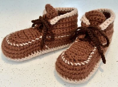 Chinelos de crochê vintage aconchegantes feitos à mão marrom/castanho com cadarço GRANNIE BOOTIE L-9/M-7 - Imagem 1 de 4