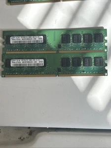 Samsung 1GB (2x512MB) 1Rx8 PC2-5300U-555-12-ZZ DDR2-667MHz Desktop Memory - Picture 1 of 2