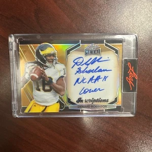 2024 Leaf Metal Denard Robinson Auto "NCAA 18 Cover" Inscription 48/100 - Picture 1 of 2