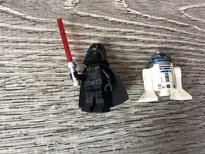 LEGO Darth Vader Cape Empire Star Wars 75334 Minifigure & R2-D2 Figure - Picture 1 of 5