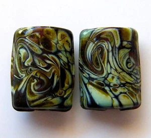 10pcs 19x14x8mm Lampwork Glass Pillow Beads - Dark Amber/Green - Picture 1 of 4