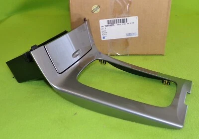 Placa de ajuste de consola GM 15944075 NUEVA para Saturn Aura XE XR 2007 (antes de 7.24.06) Foto 1 de 3
