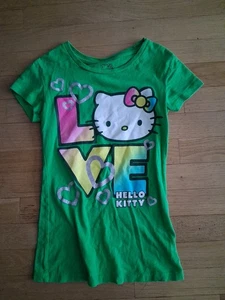 Sanrio Hello Kitty T shirt Love Glitter Green Size Medium - Picture 1 of 5