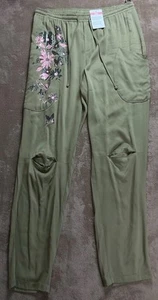 Oslo Jogger Pants Women’s Size 10 Green Pleated Knee Floral Drawstring NWT - Picture 1 of 4