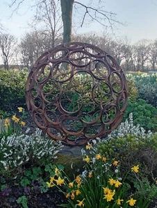 HAND MADE 60cm METAL GARDEN SPHERE SCULPTURE RUSTIC BALL - Picture 1 of 3