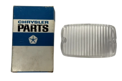 Plymouth Satellite 1971 4 puertas lado izquierdo luz de estacionamiento lámpara lente 3514325 nuevo de stock Foto 1 de 4