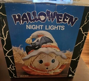 Vtg Ceramic Lighted Halloween Night Light Scarecrow Head Bat Cute Table Top Lamp - Picture 1 of 6