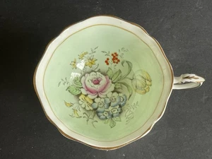 Paragon bone china Teacup ONLY Hand Painted Flower Bouquet Double Warranty Green - Imagen 1 de 5