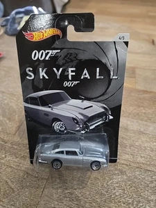 Hot Wheels • James Bond 007 Skyfall Aston Martin 1963 DB5 • Unopened - Picture 1 of 5