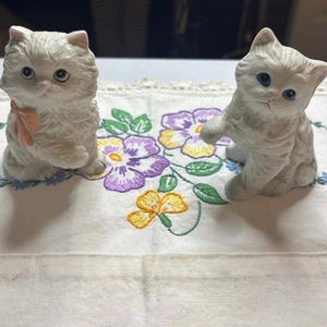Homco White Cat Kitten Kitty Figurines Vintage Blue Eyed Cat Cottage Shabby - Picture 1 of 8