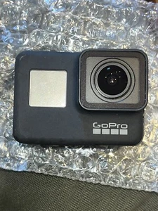 gopro hero 7 black new - plus accessories - Picture 1 of 11