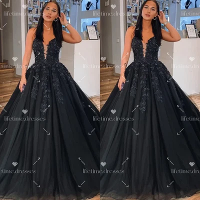 Vestidos de novia negros góticos cuello en V vintage sin mangas de tul de encaje vestidos de novia Foto 1 de 4