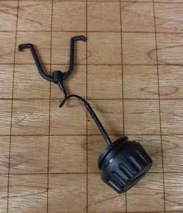 replace OIL Tank CAP STIHL 038 009 010 011 012 020 021 023 024 chainsaw - Picture 1 of 2
