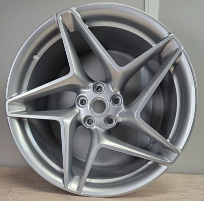 1 CERCHIO FERRARI F8 TRIBUTO 11 X 20 " DX ORIGINAL USATO 861252 861254 861256 - Immagine 1 di 4