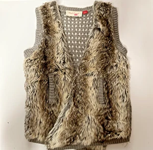 Red Camel Girl’s Faux Fur Open Front-Crotchet Back Vest; Brown Multi, M - Picture 1 of 5