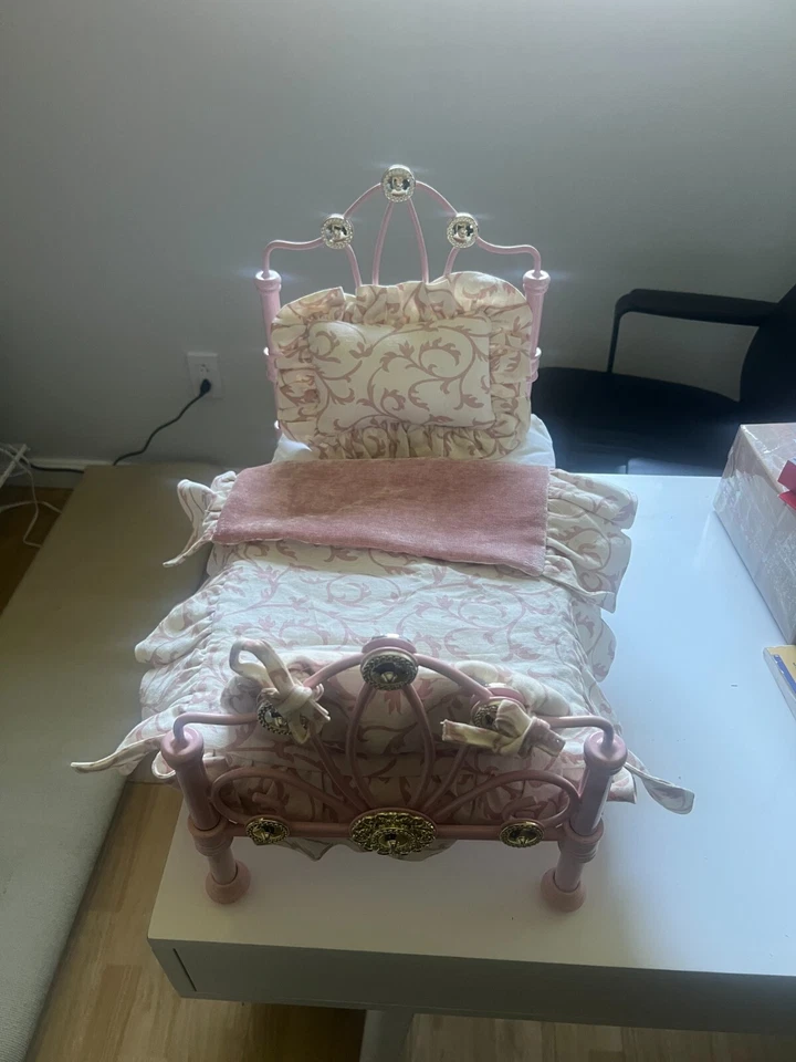AMERICAN GIRL DOLL REBECCA'S BED Pink Frame White Bedding (2012) F.9701-472TPT - Image 1 of 1