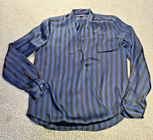 Vince Camuto Womens XS Wrap Blouse Blue Black Striped V-Neckline Classy EUC - Picture 1 of 12