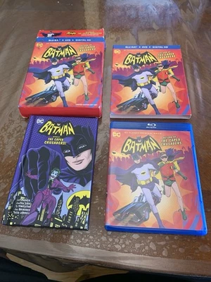 Batman Return of the Caped Crusaders Blu-ray/DVD Limited Edition W/Book Foto 1 de 4