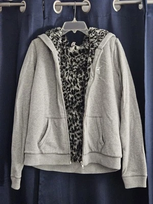 De Colección Y2K Victoria’s Secret ROSA VS Abrigo Chaqueta Sudadera con Capucha Piel Gris Lentejuelas Bling Perro L Foto 1 de 4