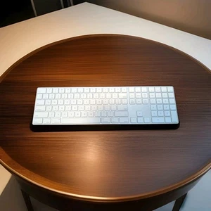 Apple A1843 Wireless Magic Full Size Bluetooth Keyboard Numeric Keypad Tested - Afbeelding 1 van 3