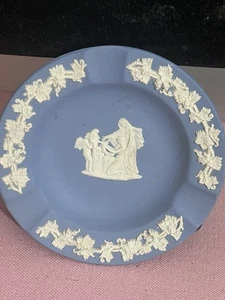 Vintage blauer Wedgwood Aschenbecher Jasperware guter Zustand 4,25 cm Durchmesser - Bild 1 von 5