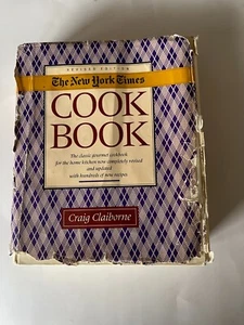 Vintage THE NEWS YORK TIMES COOK BOOK, Craig Claiborne, Hardcover w/ Dust Jacket - Picture 1 of 10