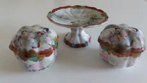 Chinese Porcelain Hand-Painted 3-Piece Set of 2 Containers With a Lid and PLate - Picture 1 of 5