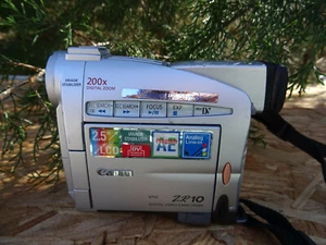Canon ZR10 Camcorder - silber FÜR TEILE REPARATUR WIE BESEHEN - Bild 1 von 12