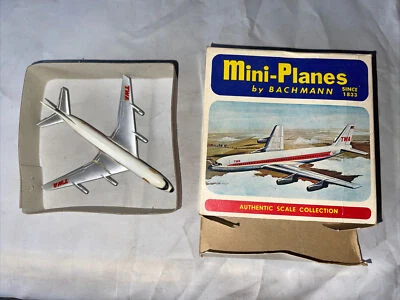 Mini aviones vintage Bachman 8019:59 TWA CONVAIR 880 Hong Kong con pegamento Foto 1 de 4