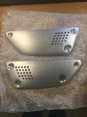 Paneles laterales de aluminio Moto Guzzi V9 par de fundas. Código 2S001081 Foto 1 de 2