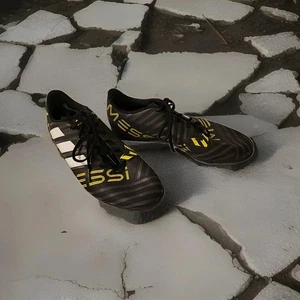 Adidas Nemeziz Messi Mens 10 Black & Solar Yellow Shoes/ Indoor Soccer Cleats - Picture 1 of 6
