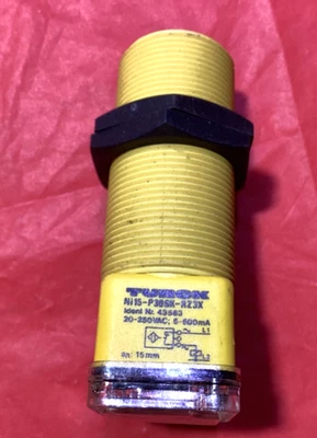TURCK Ni15-P30SK-RZ3K Proximity Switch (20-250 VAC) - Image 1 of 3