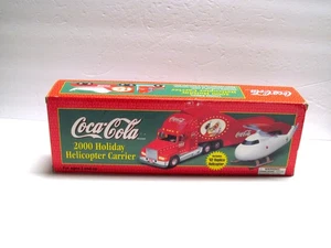 COCA - COLA 2000 Holiday Helicopter Carrier Limited Edition '62 Replica Neu in OVP - Bild 1 von 7