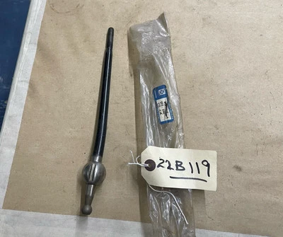 MG 22B 419 MGB & MGC 4 SYNCHRO OVERDRIVE & NON OVERDRIVE MODELS GEAR LEVER - Image 1 of 4